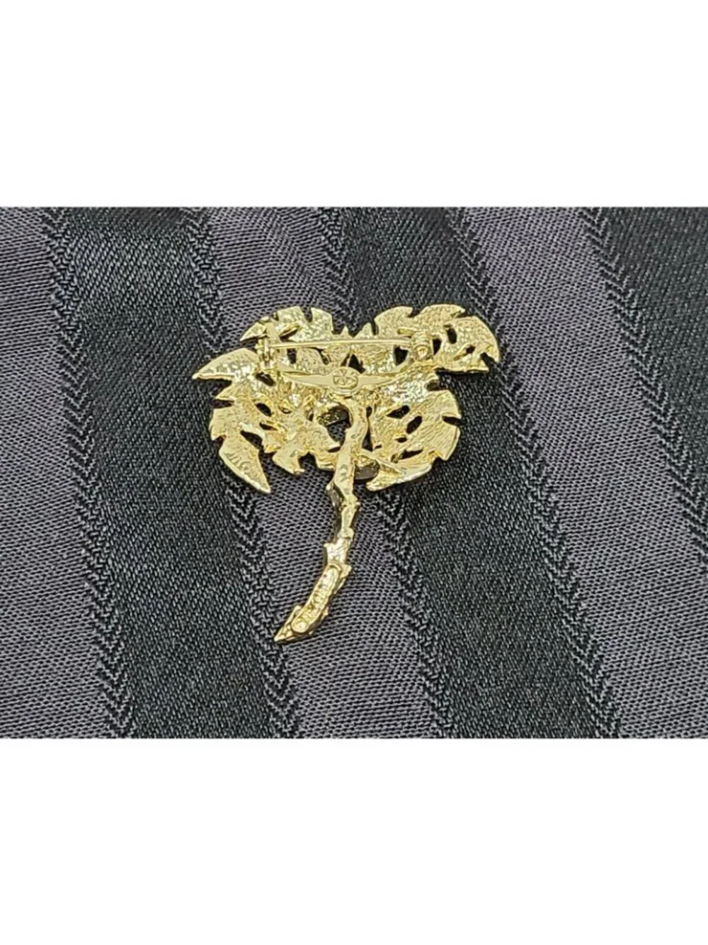 Vintage Gerry's Palm Tree Pin / Brooch Brushed Gold Tone Tropical